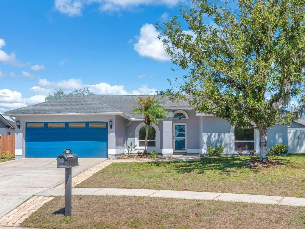 2805 Tammarron Lane Brandon FL 33511
