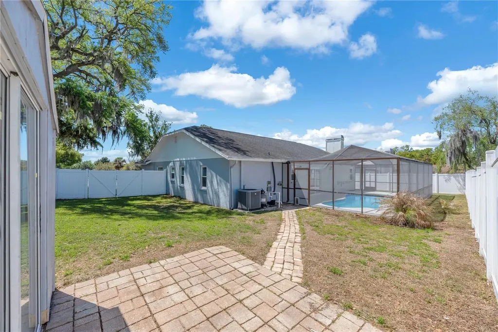 2805 Tammarron Lane Brandon FL 33511