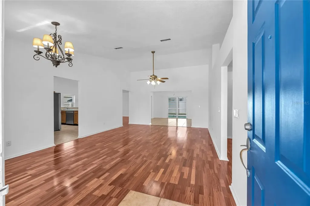 2805 Tammarron Lane Brandon FL 33511