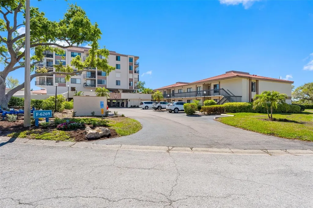 6269 Palma Del Mar Boulevard S St Petersburg FL 33715