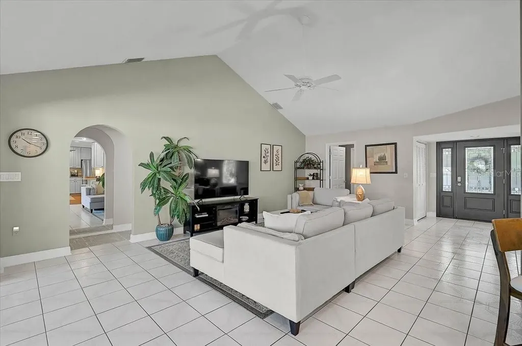 18380 Robinson Avenue Port Charlotte FL 33948