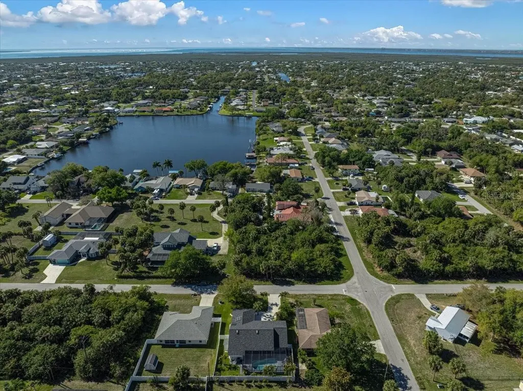 18380 Robinson Avenue Port Charlotte FL 33948