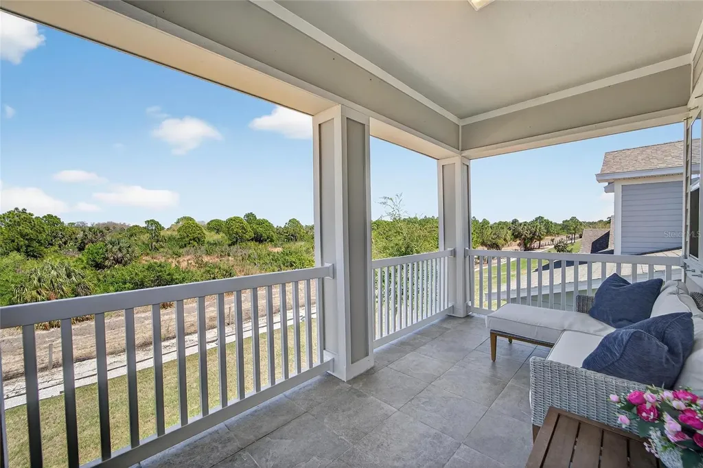 813 Winterside Drive Apollo Beach FL 33572