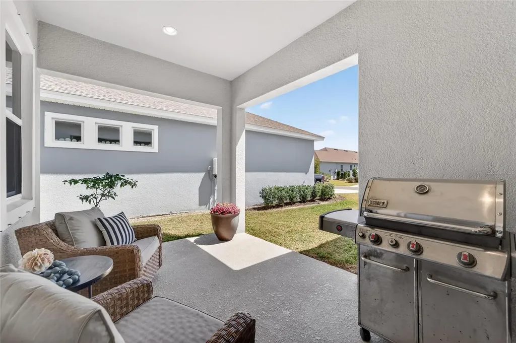 813 Winterside Drive Apollo Beach FL 33572