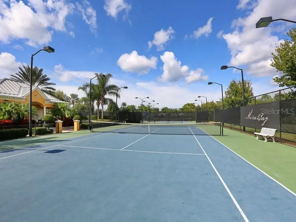 813 Winterside Drive Apollo Beach FL 33572