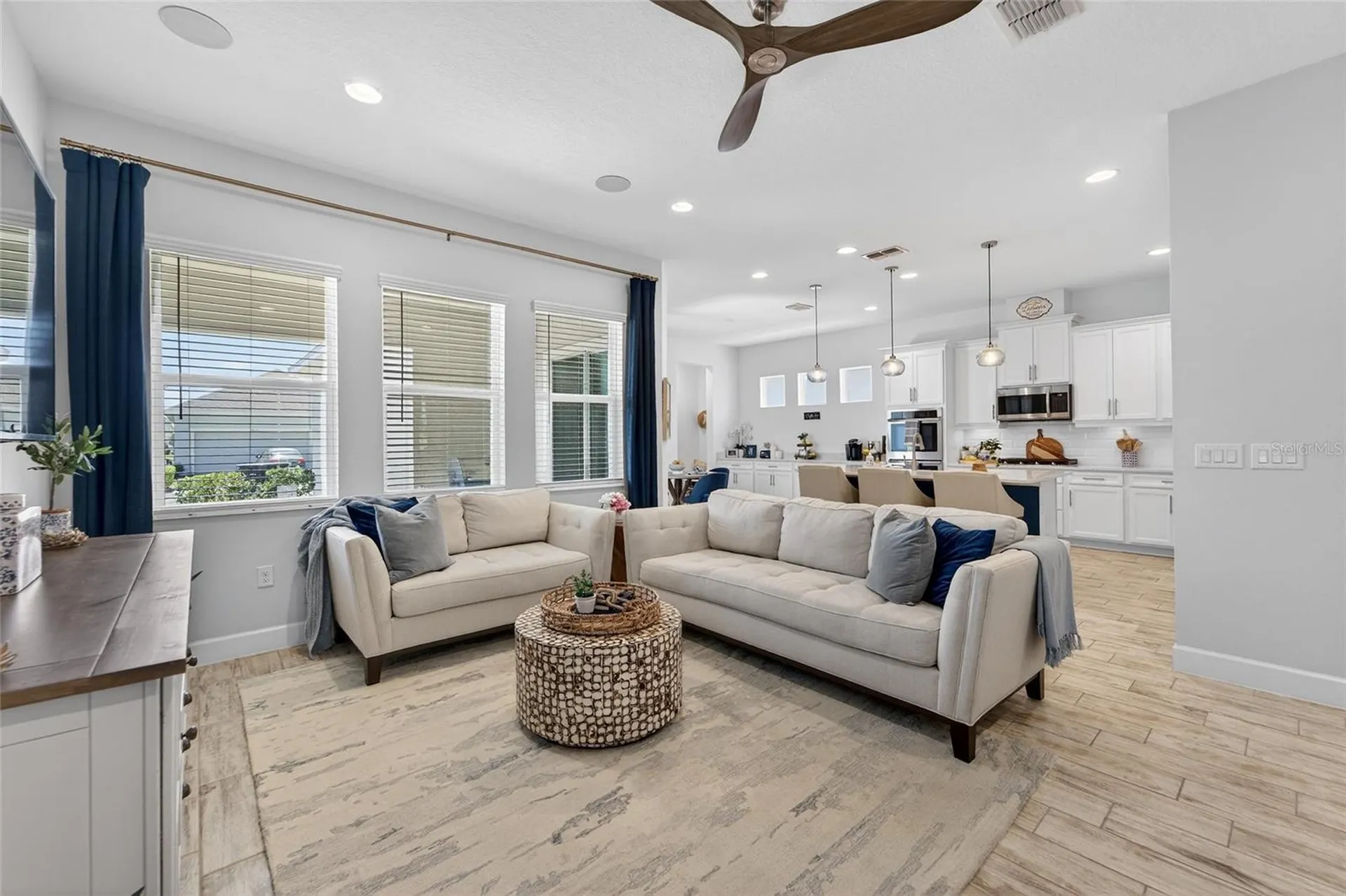 813 Winterside Drive Apollo Beach FL 33572