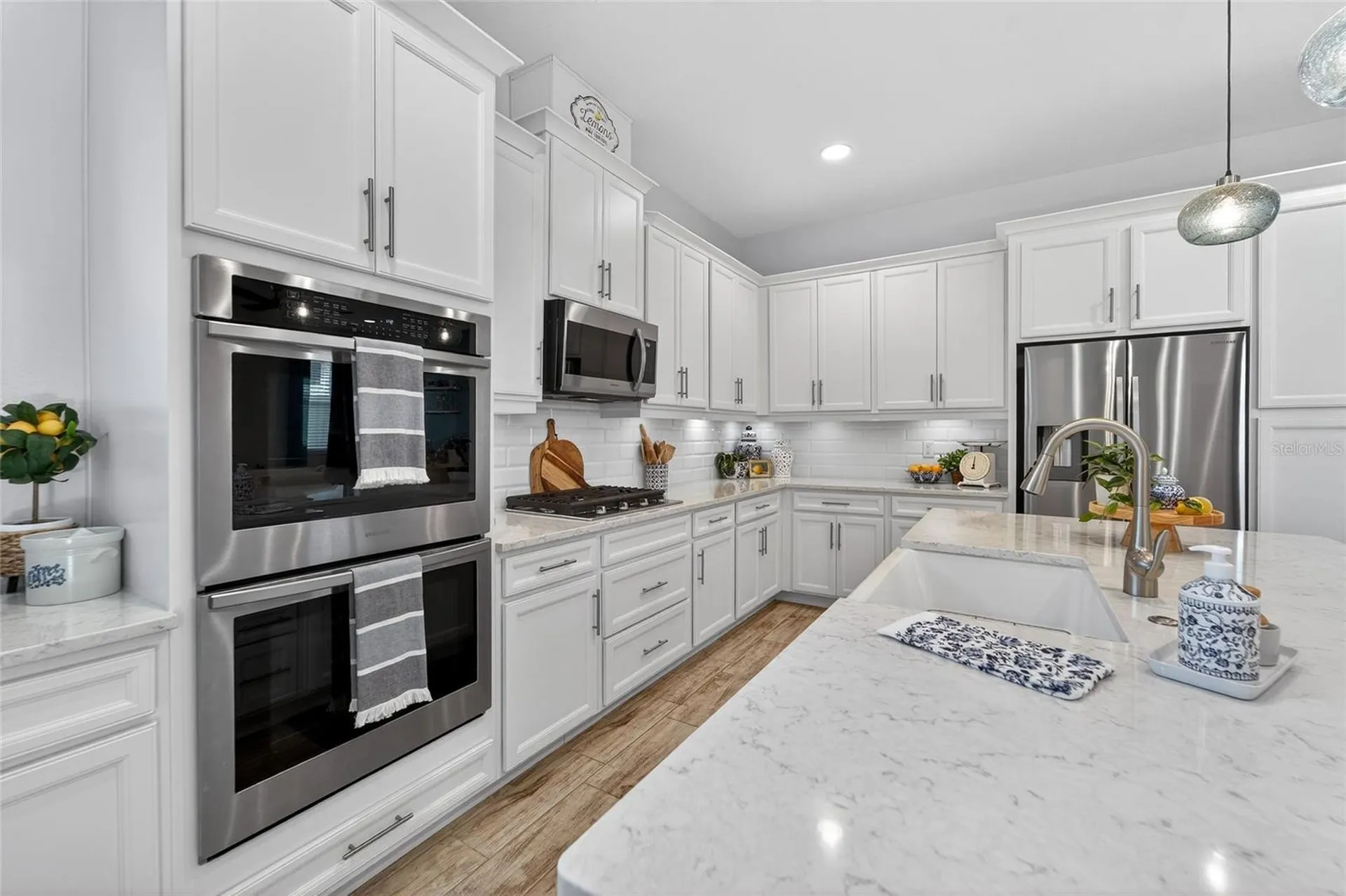 813 Winterside Drive Apollo Beach FL 33572