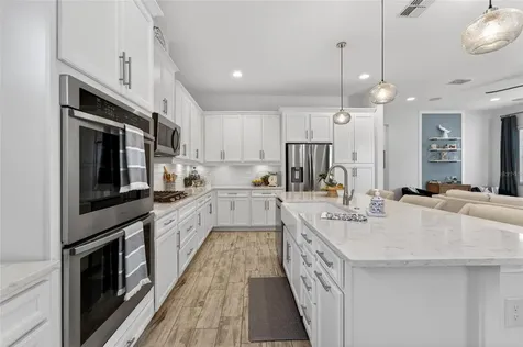 813 Winterside Drive Apollo Beach FL 33572