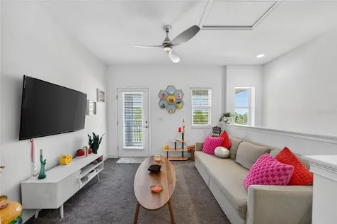 813 Winterside Drive Apollo Beach FL 33572