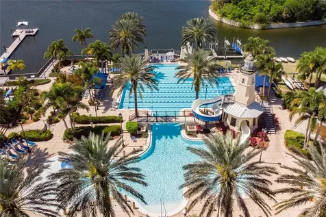 813 Winterside Drive Apollo Beach FL 33572