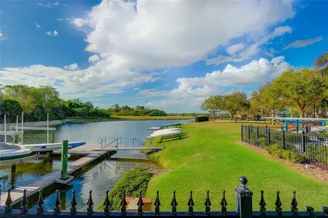 813 Winterside Drive Apollo Beach FL 33572