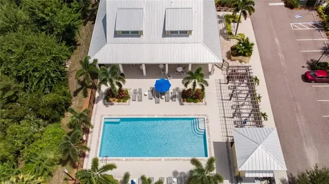 813 Winterside Drive Apollo Beach FL 33572