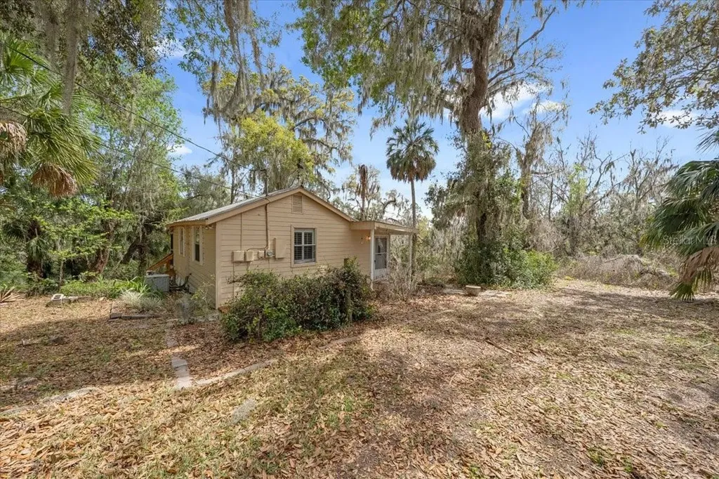 1141 Myrtle Road Valrico FL 33596