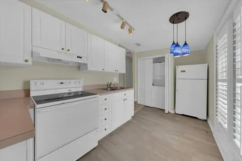 1141 Myrtle Road Valrico FL 33596