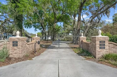 1141 Myrtle Road Valrico FL 33596