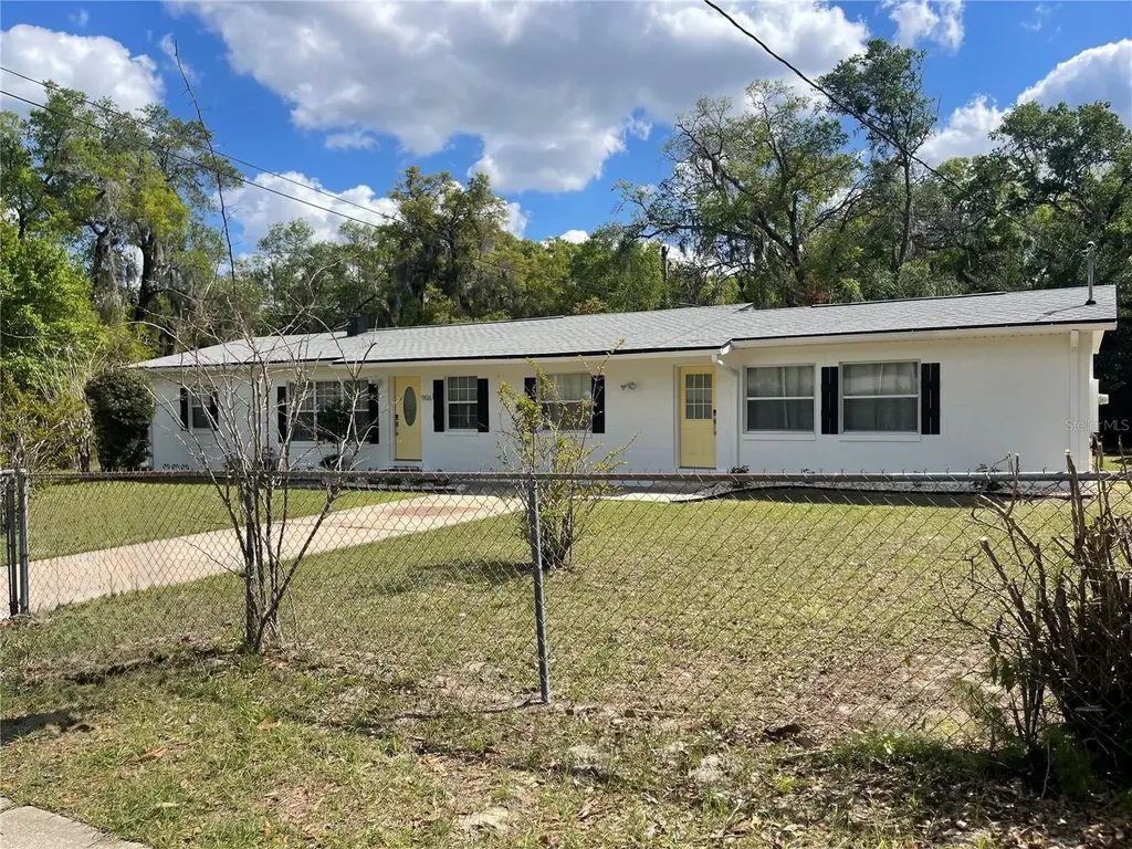 906 E Michigan Avenue Deland FL 32724