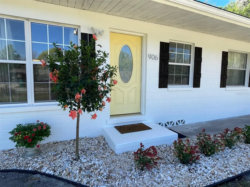 906 E Michigan Avenue Deland FL 32724