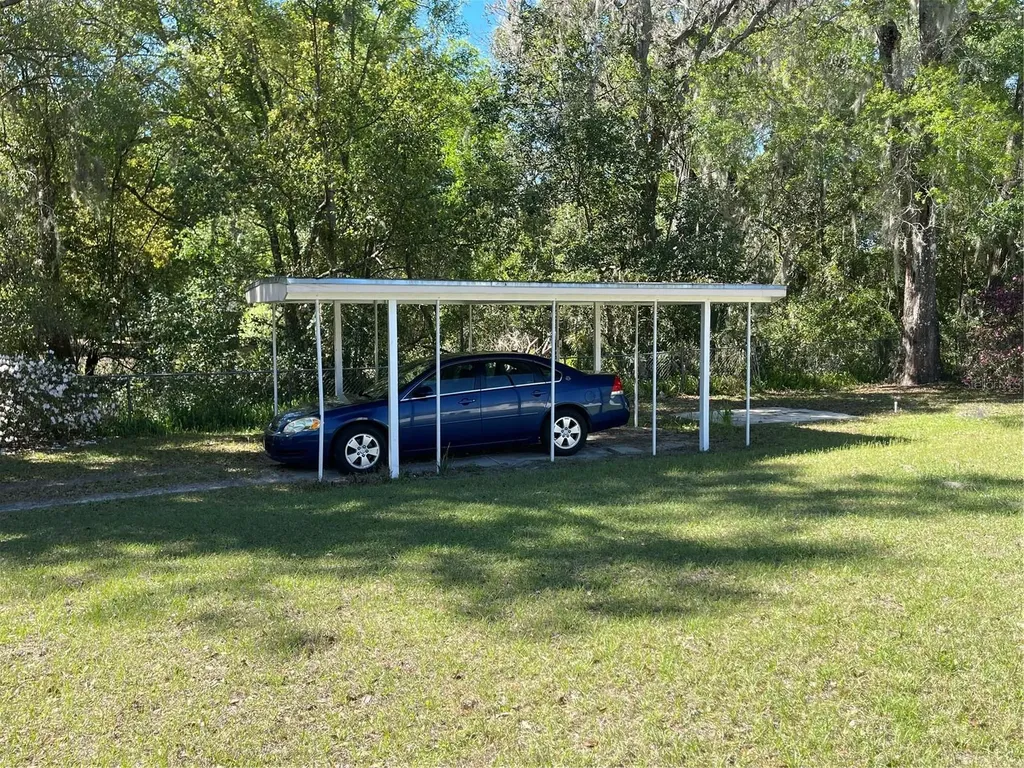 906 E Michigan Avenue Deland FL 32724