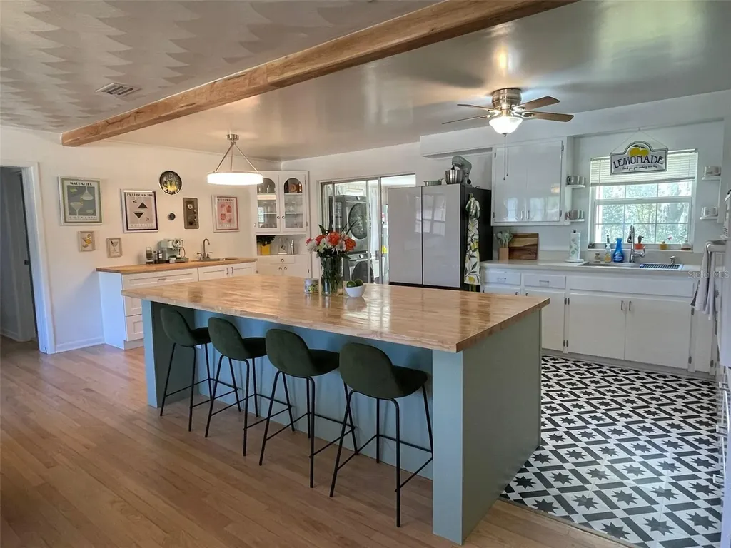 906 E Michigan Avenue Deland FL 32724