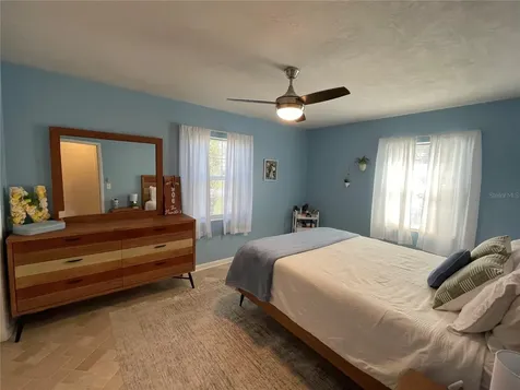906 E Michigan Avenue Deland FL 32724