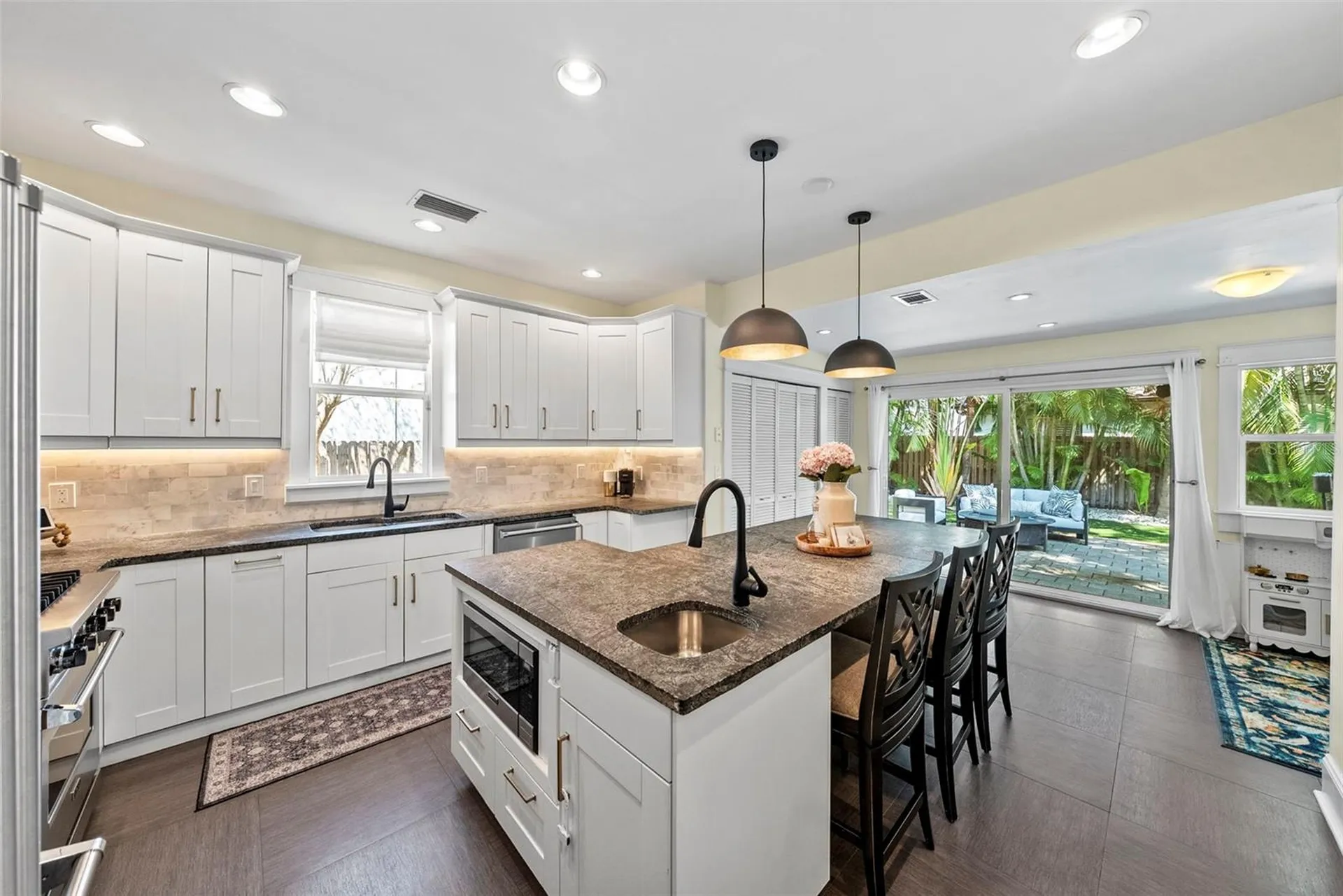 3009 W San Jose Street Tampa FL 33629