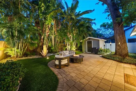 3009 W San Jose Street Tampa FL 33629