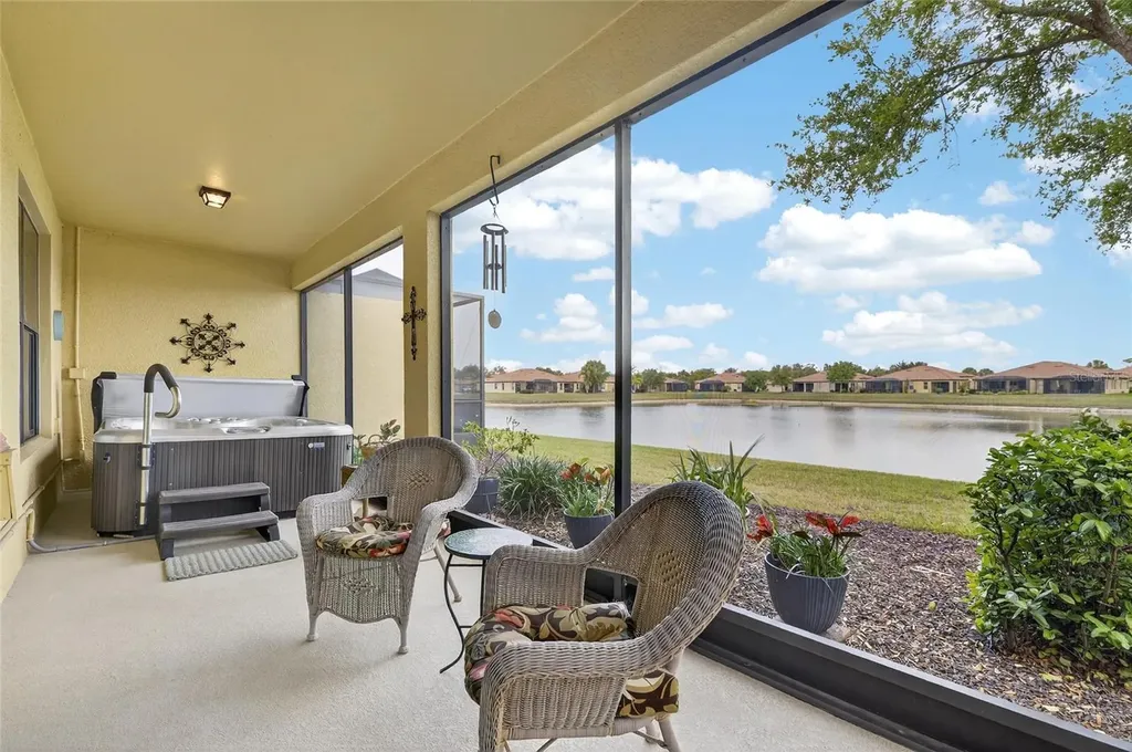5538 Sunset Falls Drive Apollo Beach FL 33572