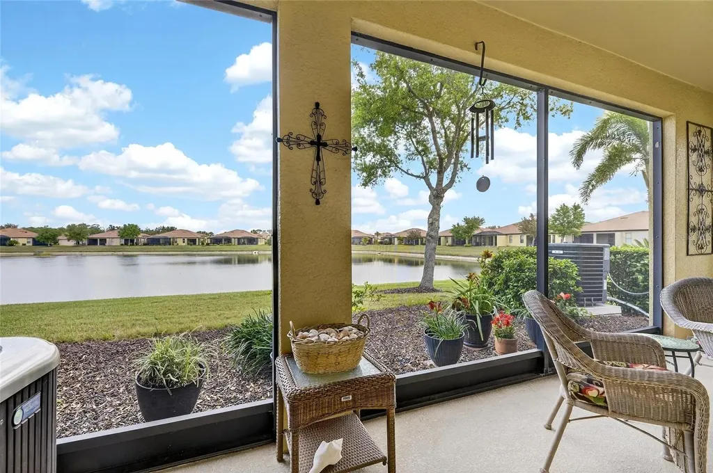 5538 Sunset Falls Drive Apollo Beach FL 33572