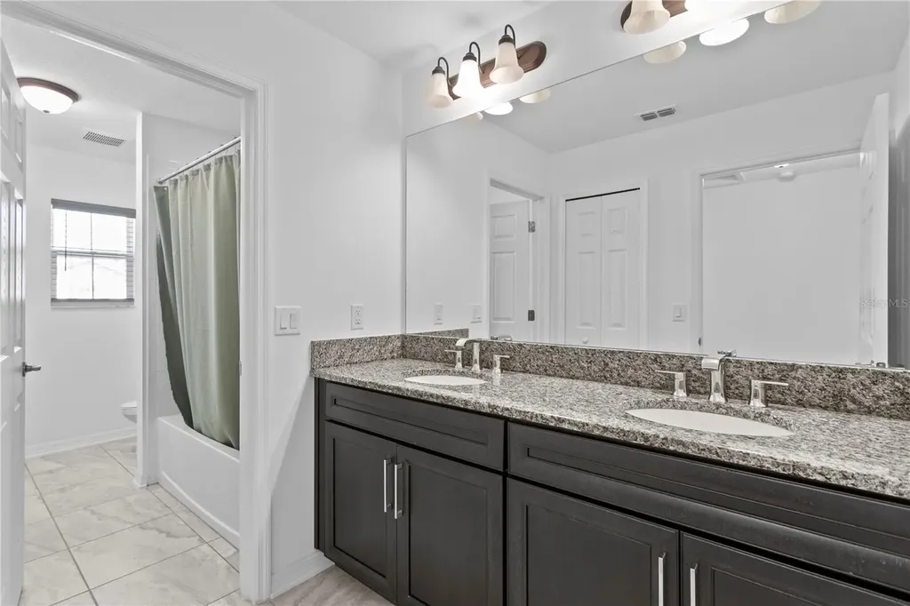 10813 Windswept Garden Way Tampa FL 33647