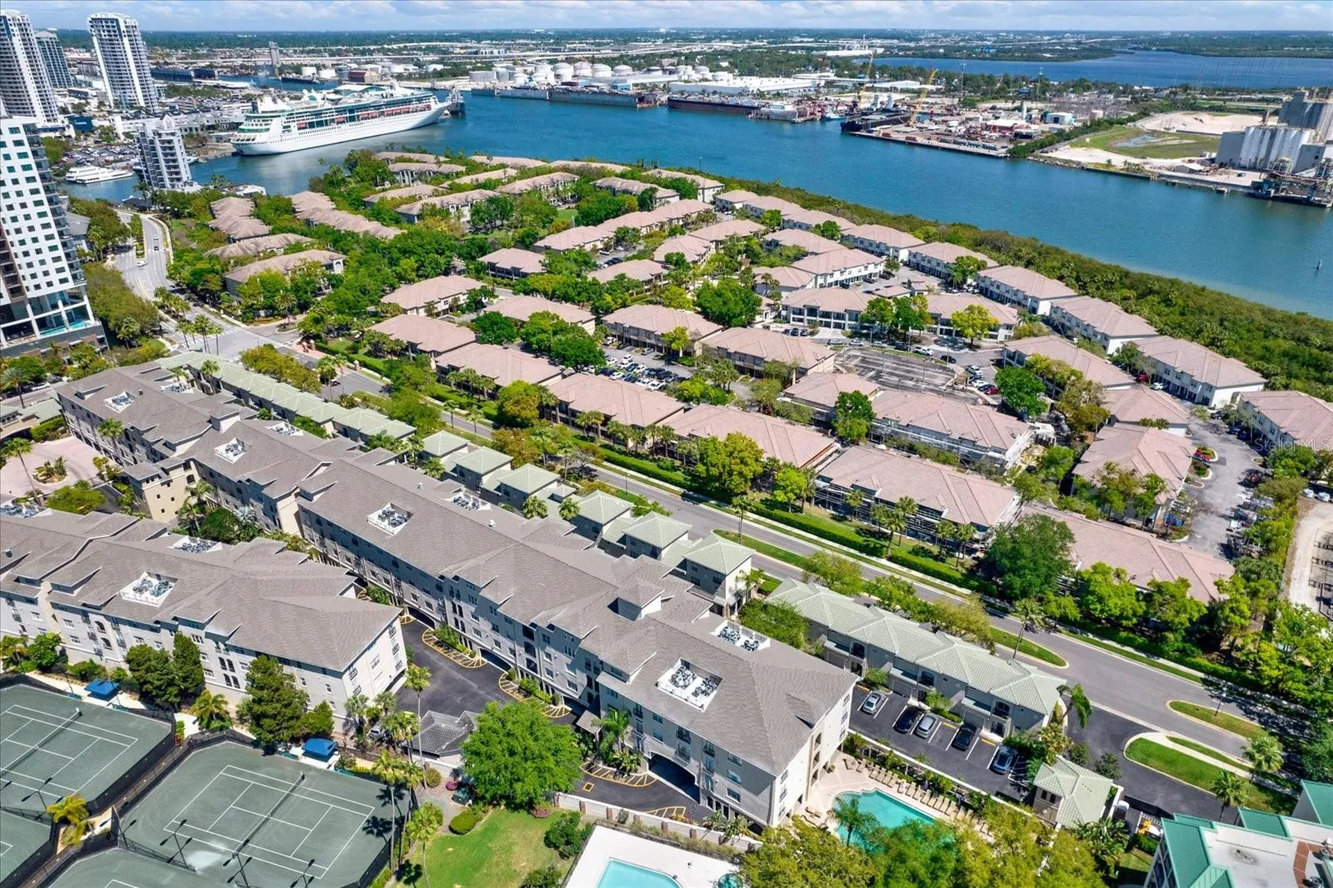 501 Knights Run Avenue Tampa FL 33602