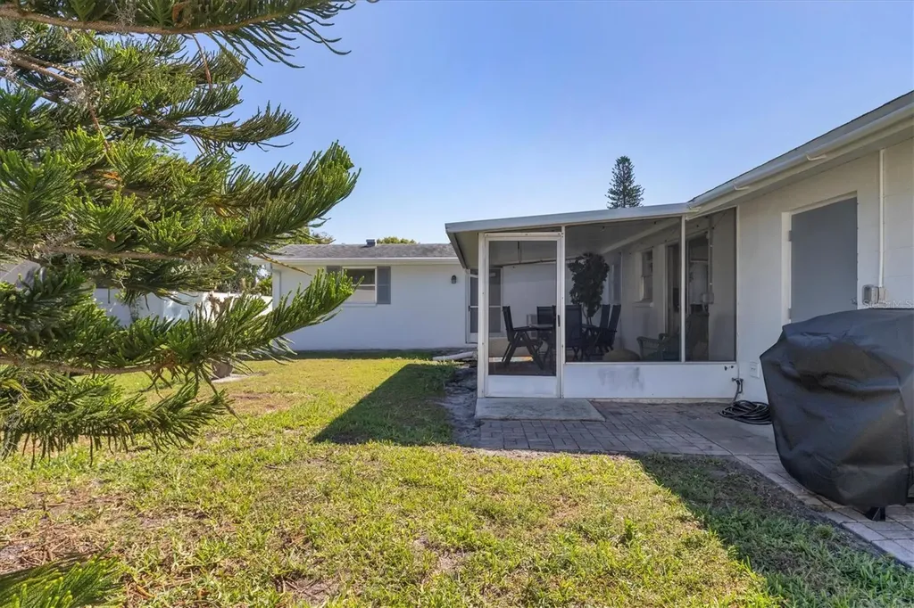 2323 Doud Street Sarasota FL 34231