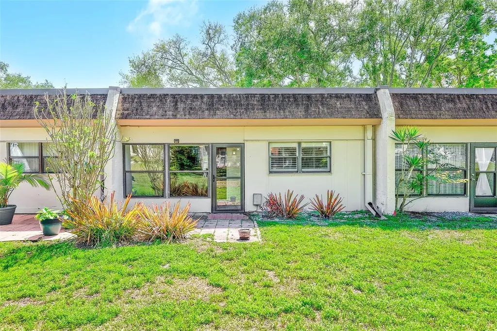 2996 Mission Drive E Clearwater FL 33759