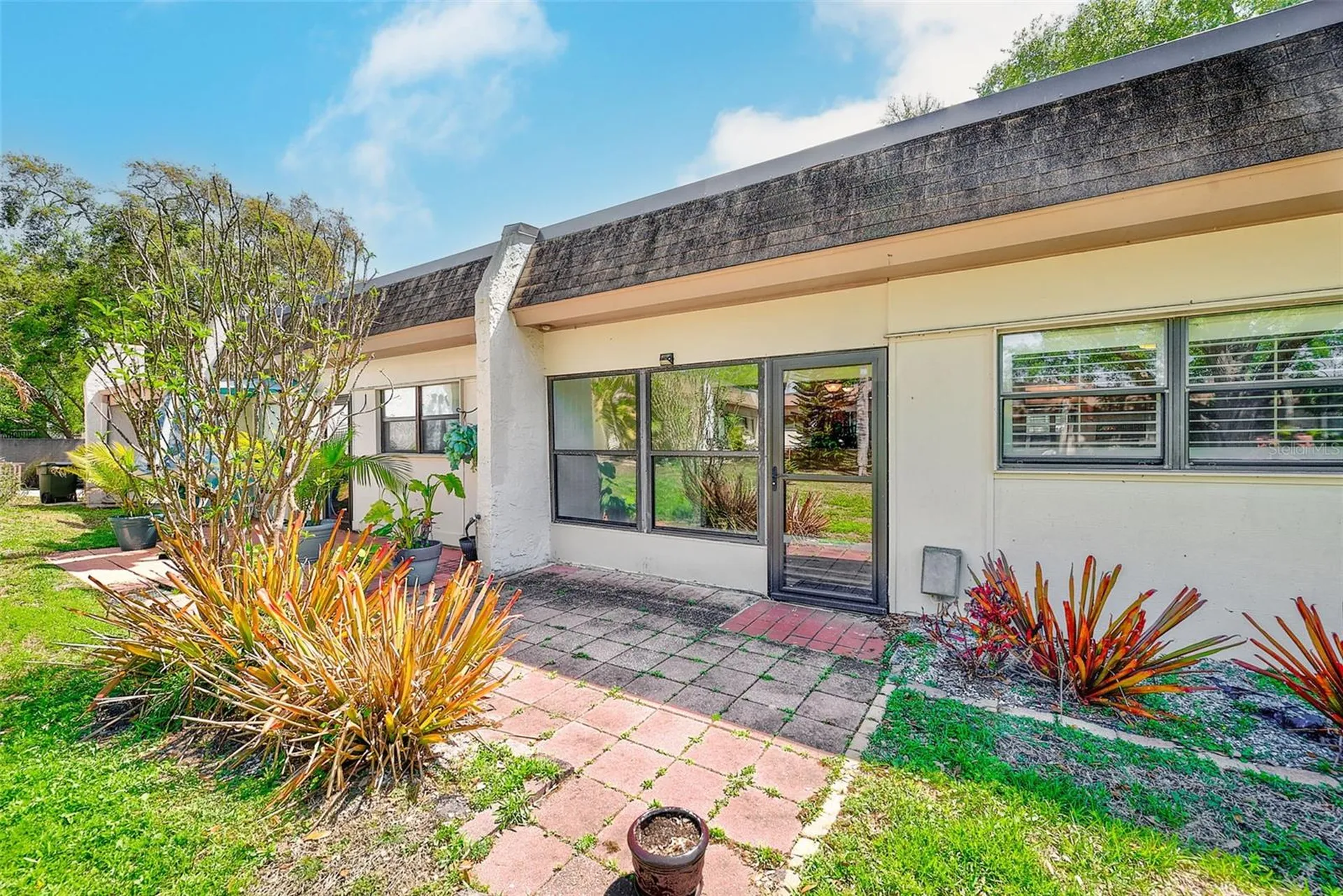 2996 Mission Drive E Clearwater FL 33759