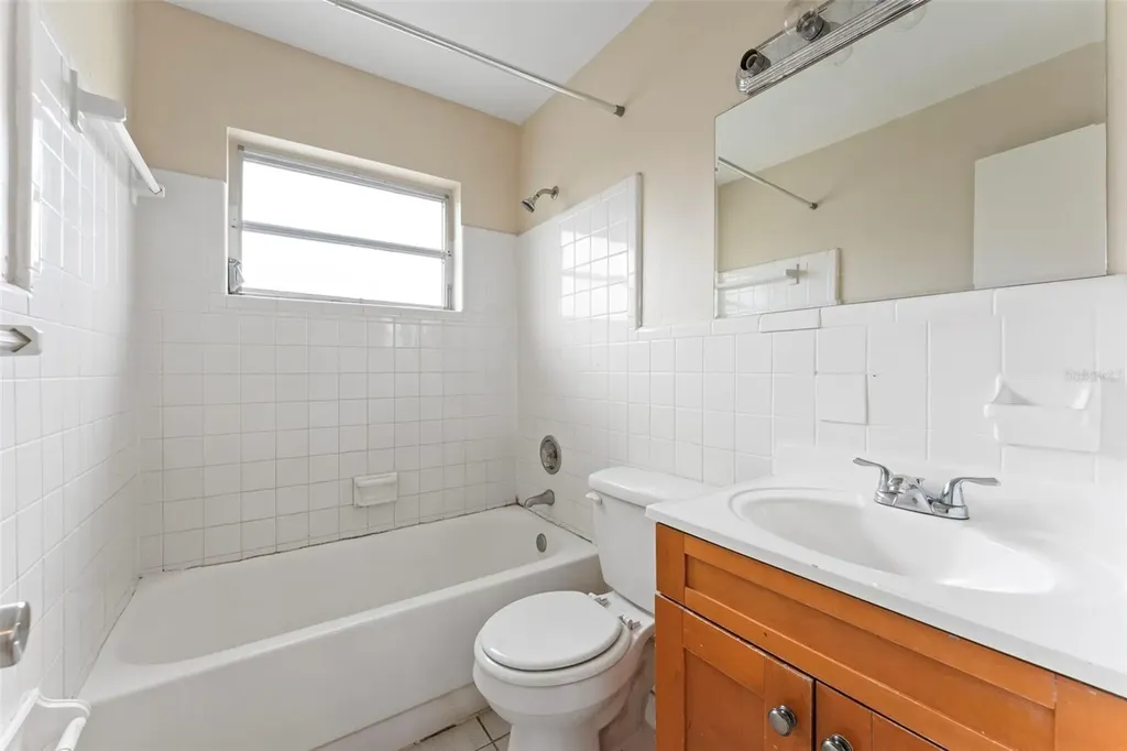 2713 Greenfield Avenue Orlando FL 32808