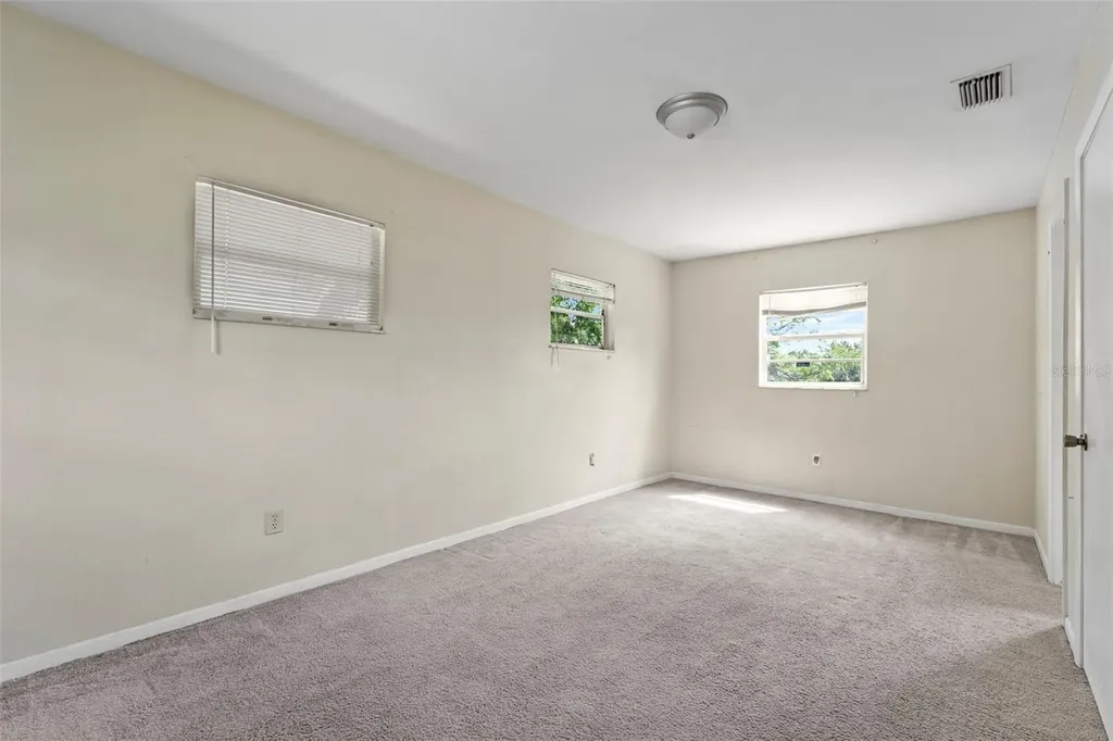 2713 Greenfield Avenue Orlando FL 32808