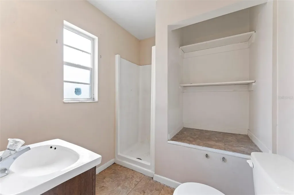 2713 Greenfield Avenue Orlando FL 32808