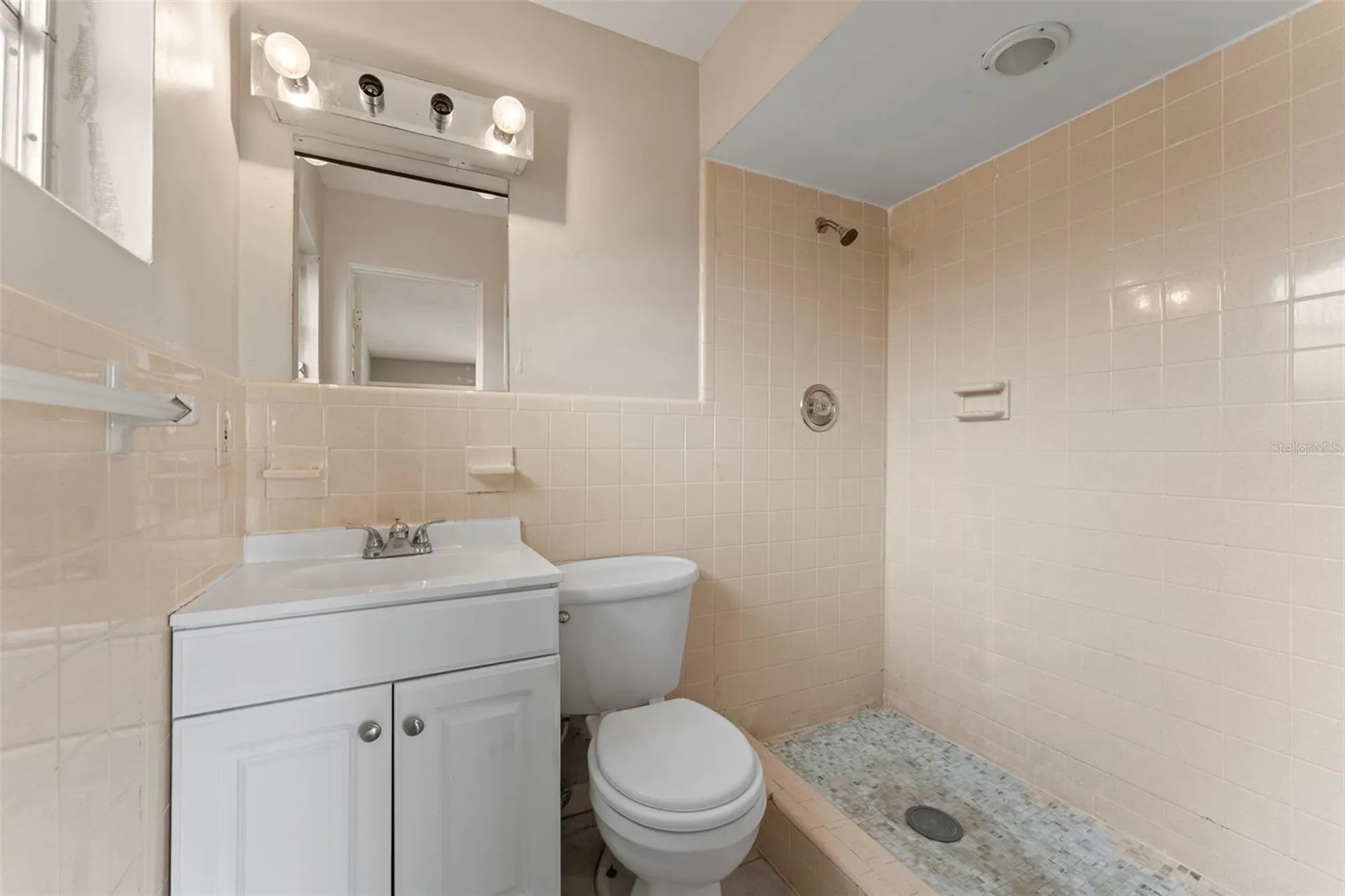 2713 Greenfield Avenue Orlando FL 32808
