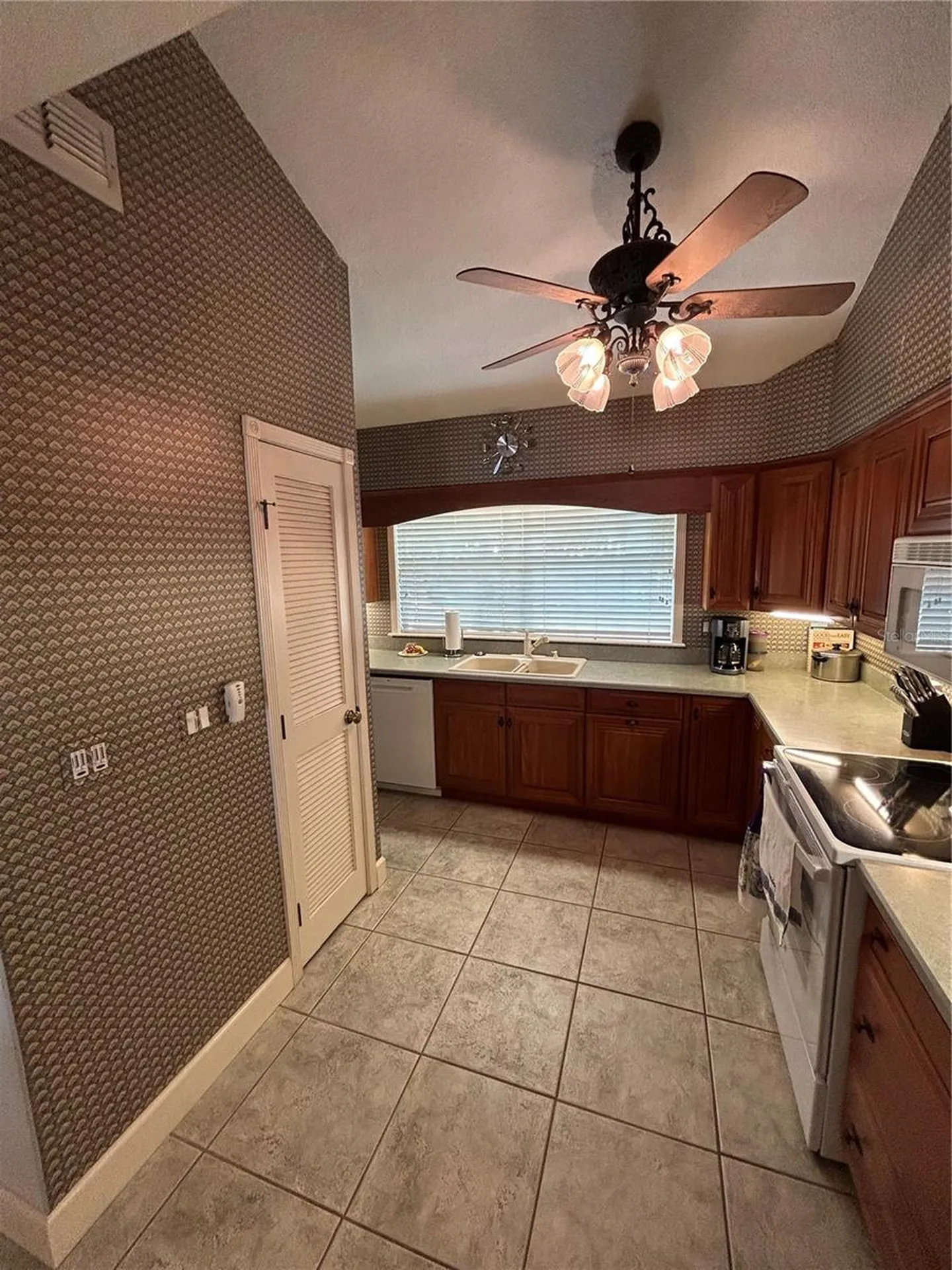 11001 SE Sunset Harbor Road Summerfield FL 34491