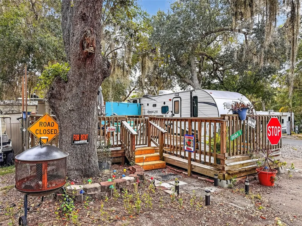 25184 143rd Fort Mc Coy FL 32134