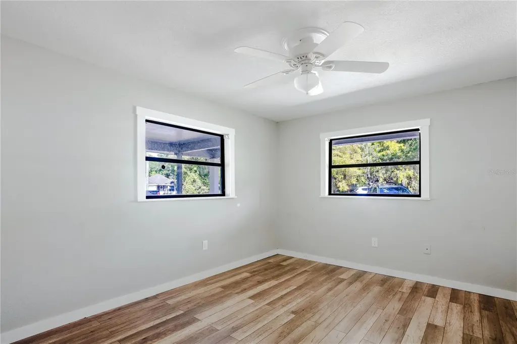 26312 Sleepy Hollow Street Sorrento FL 32776