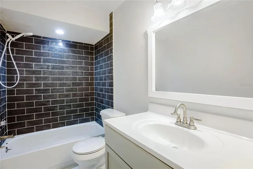 26312 Sleepy Hollow Street Sorrento FL 32776
