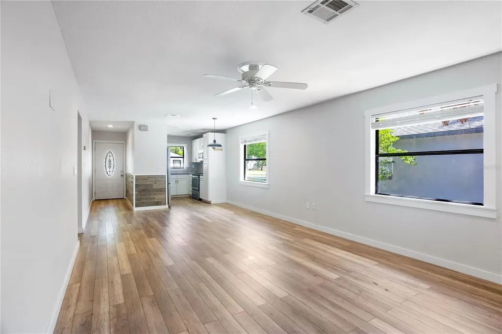 26312 Sleepy Hollow Street Sorrento FL 32776