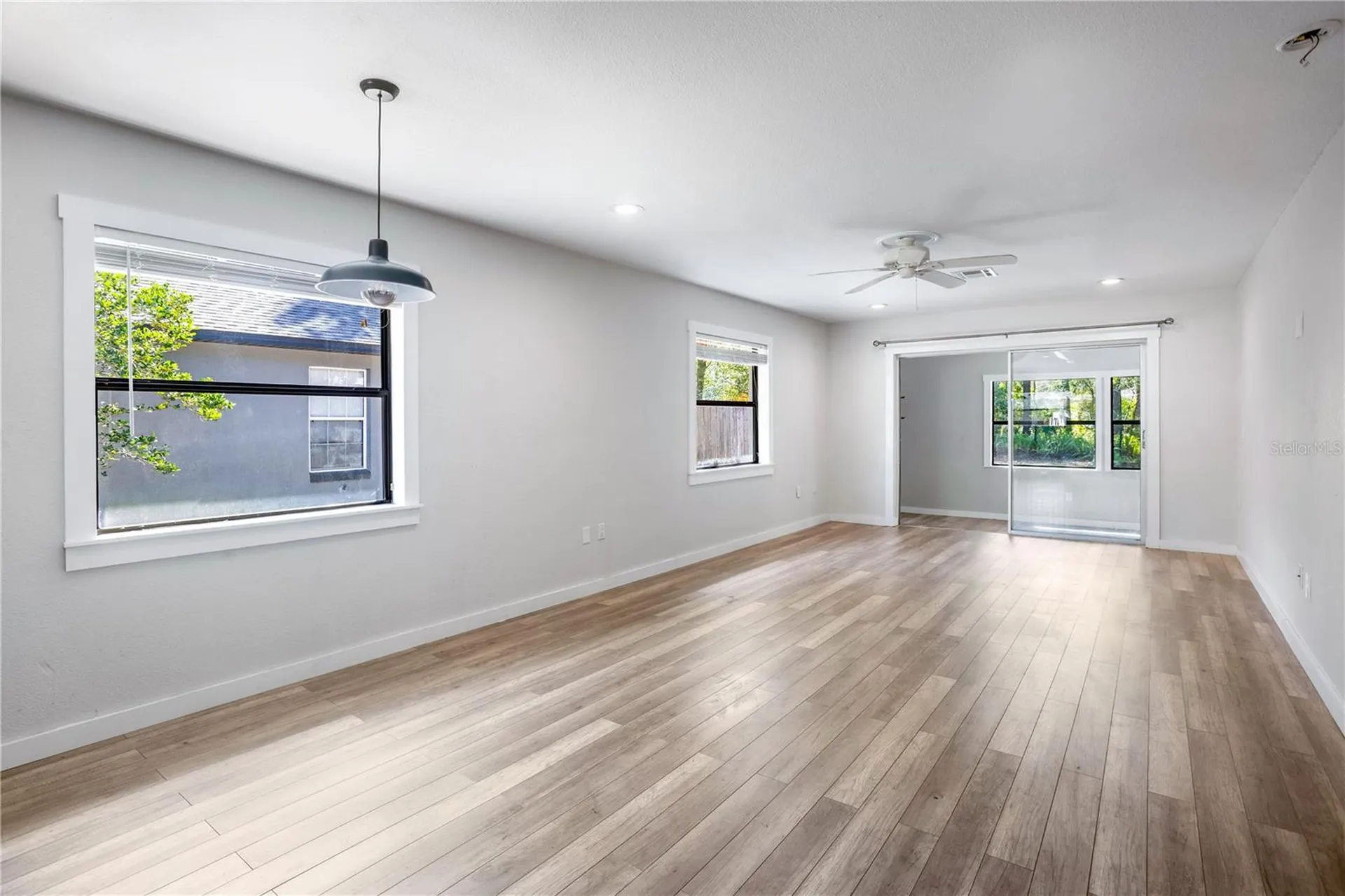 26312 Sleepy Hollow Street Sorrento FL 32776