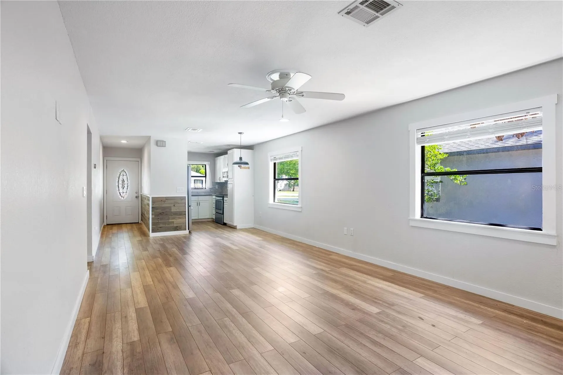 26312 Sleepy Hollow Street Sorrento FL 32776