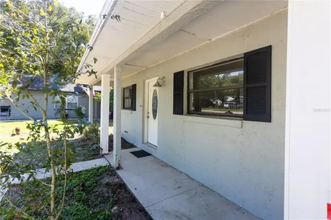 26312 Sleepy Hollow Street Sorrento FL 32776