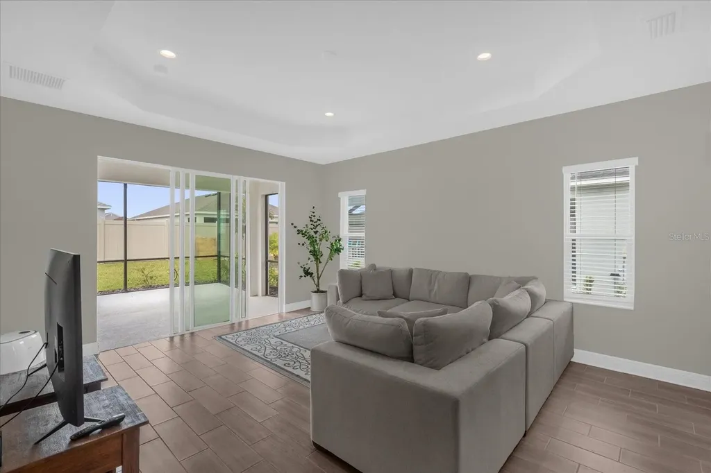 4531 Canoe Creek Avenue Parrish FL 34219
