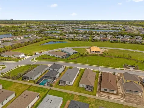 4531 Canoe Creek Avenue Parrish FL 34219
