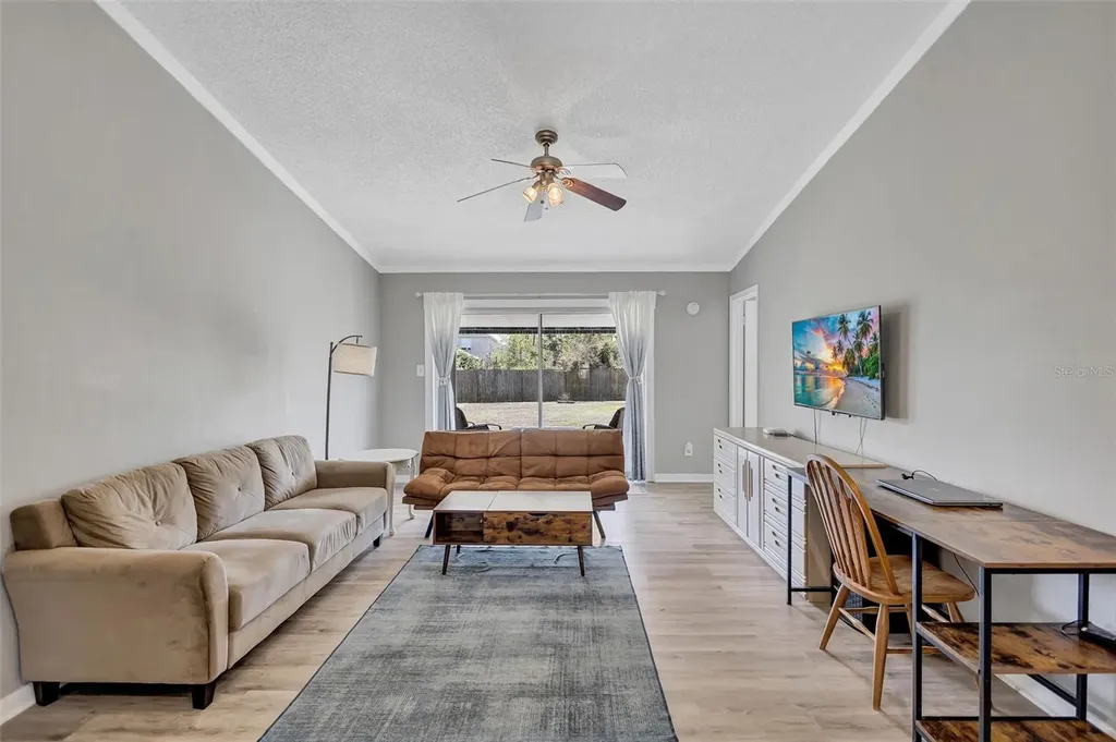 1735 Lakeview Village Drive Brandon FL 33510