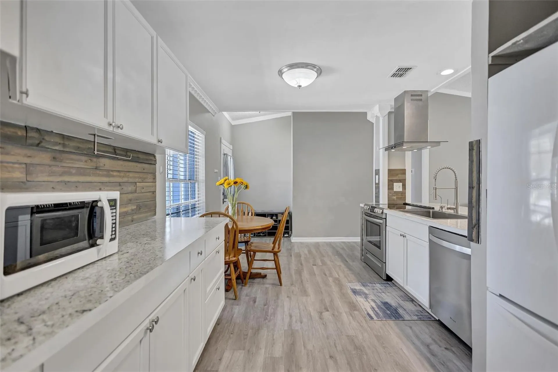 1735 Lakeview Village Drive Brandon FL 33510