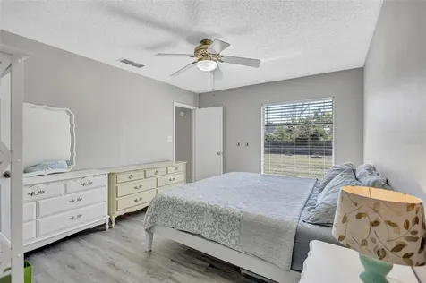 1735 Lakeview Village Drive Brandon FL 33510